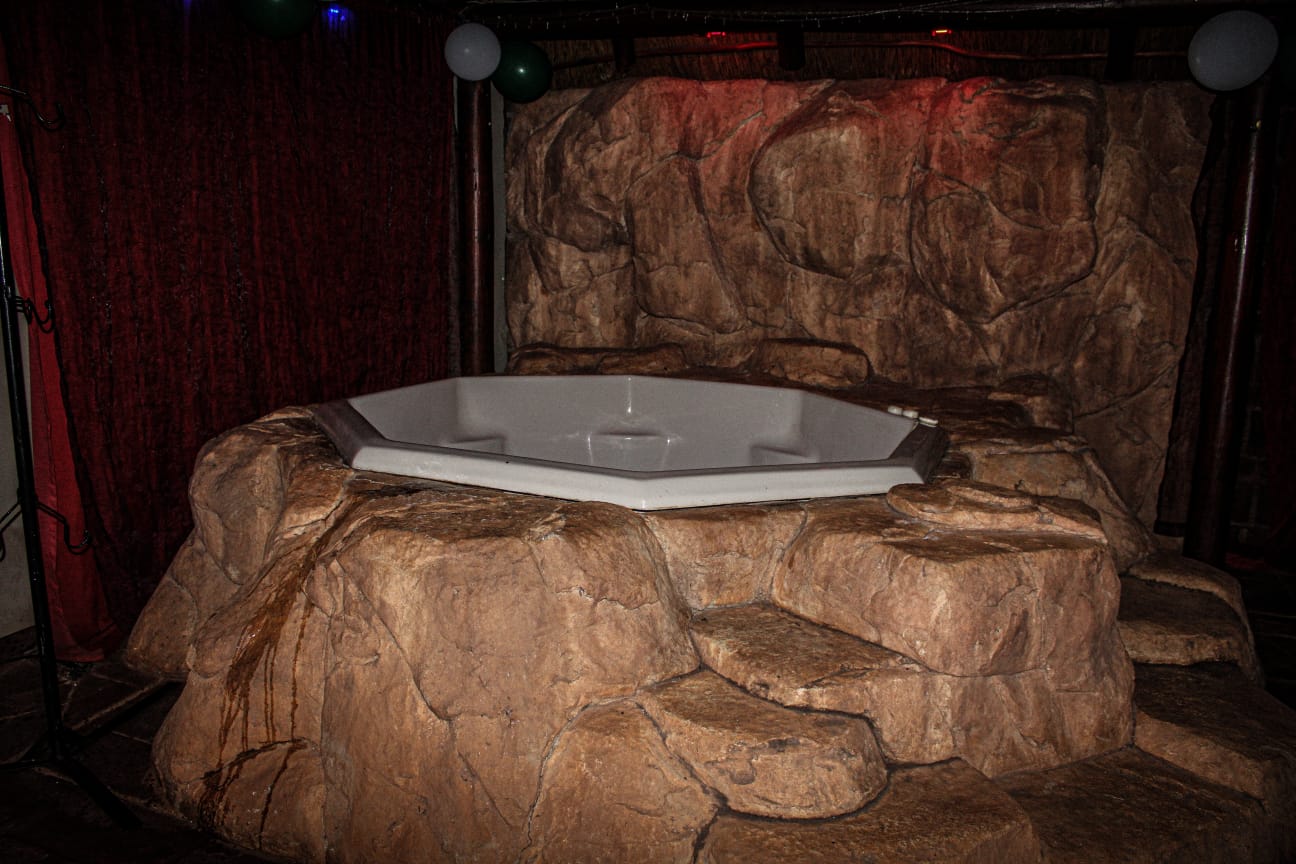 The Club image 4